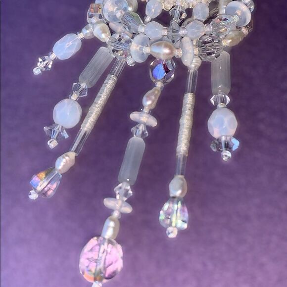 Vintage hand beaded mother of pearl crystal pearl chandelier bridal sash pin - Picture 17 of 17